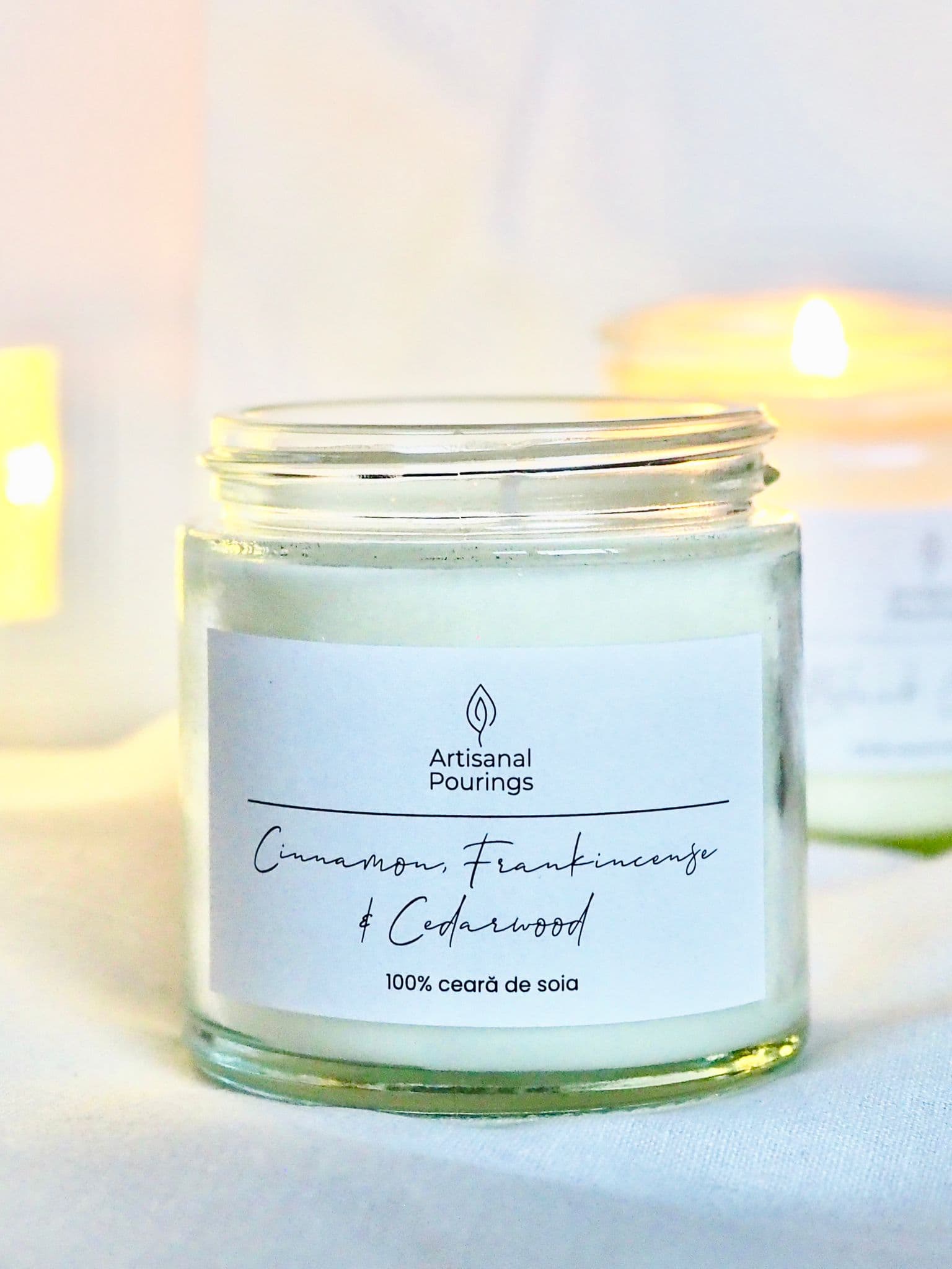 Lumânare din ceară de soia - Cinnamon, Frankincense & Cedarwood