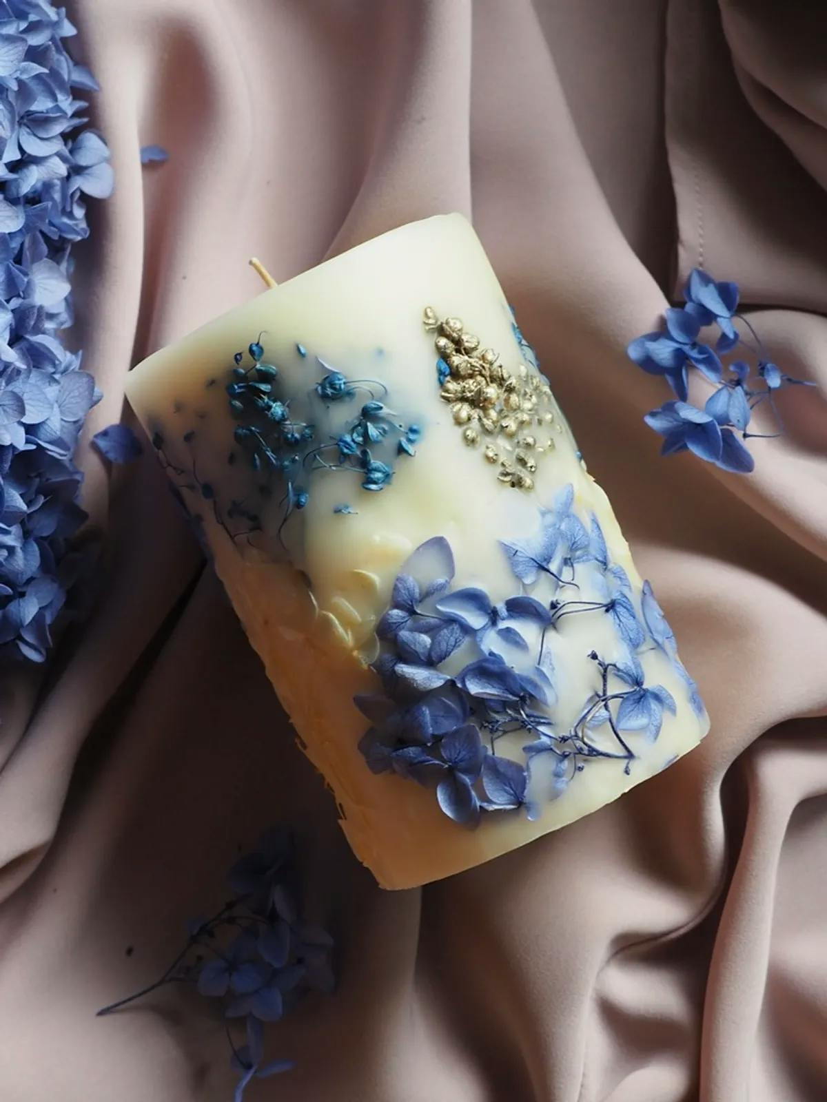 Lumânare botanică parfumată - Hortensii albastre 